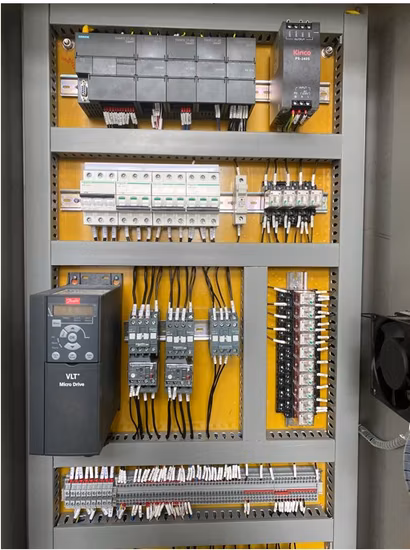 Máquina completamente automática de esterilización pasteurizadora con placa de control PLC para leche y bebidas de jugo